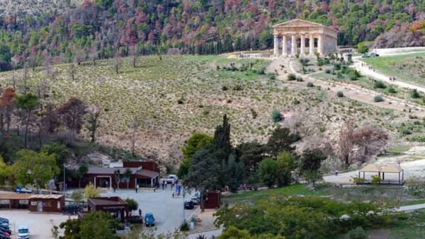 Parco archeologico di Segesta, inaugurato il nuovo front office dopo incendio