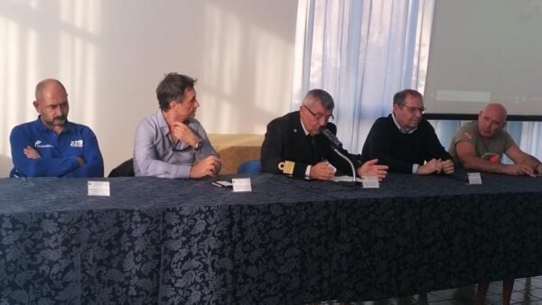 Il recupero delle reti fantasma, al centro di un incontro in capitaneria