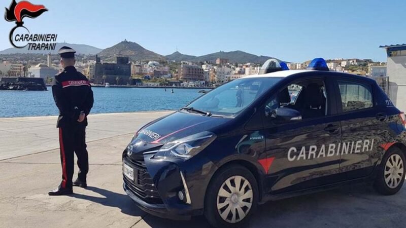 Sbarca dal traghetto con droga per tutte le esigenze