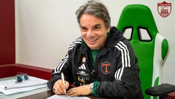 Capuano ha firmato, domenica la presentazione presso la Sala Stampa dello stadio