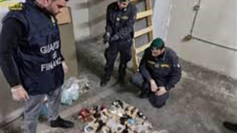 Scoperto a Palermo dalla Finanza arsenale di armi e munizioni, un arresto