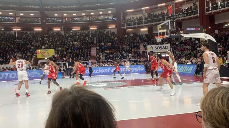 Al PalaShark la gara contro Unahotels Reggio Emilia si chiude con la vittoria degli Squali