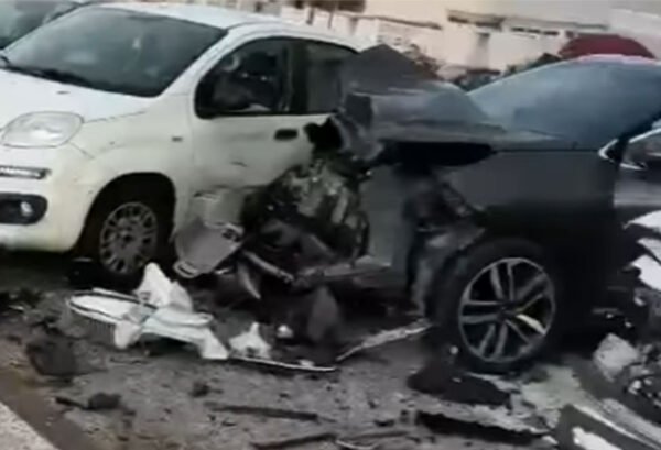 Incidente sul Lungomare Dante Alighieri, 4 le auto coinvolte