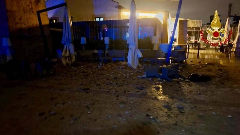 Palermo. Vigili del fuoco a lavoro da ieri pomeriggio e fino a stamane a causa del maltempo