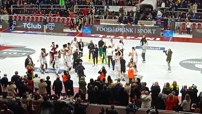 “Grazie Jasmin”, la dedica di Antonini a coach Repesa dopo la vittoria contro Trento