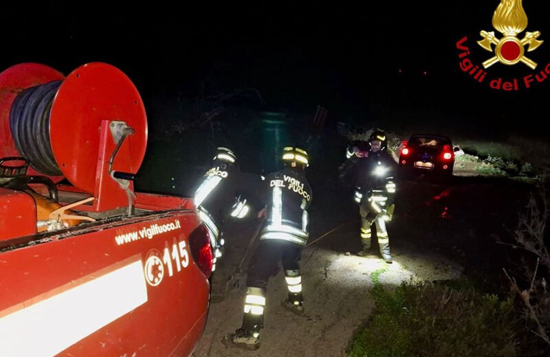 Collesano. Famiglia bloccata dal fango con l’auto, soccorsa dai vigili del fuoco