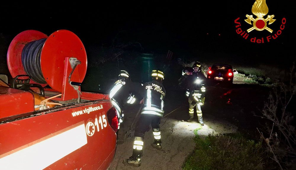 Frana a Collesano: famiglia con bambini salvata dai vigili del fuoco