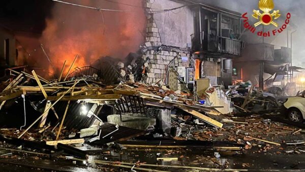 Esplosione a Catania, indaga la Procura