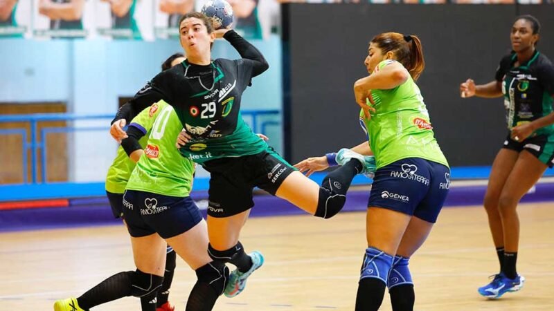 AC Life Style Handball Erice-Salerno 30-18, le Arpie sono prime da sole