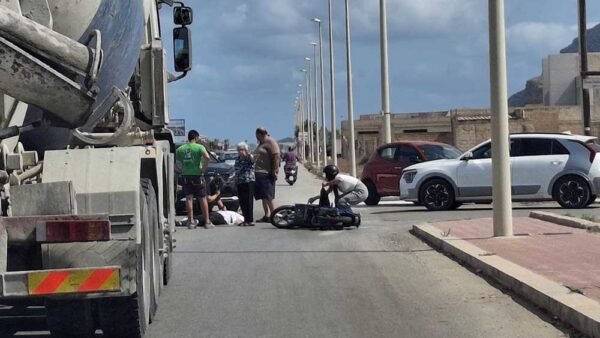 Incidente stradale sul lungomare Dante Alighieri, un ferito