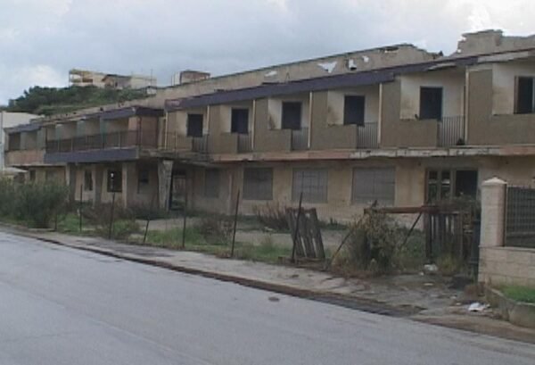 Dopo anni di abbandono, venduto il Motel Beach di Alcamo Marina