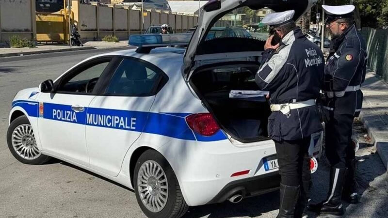 Polizia locale. Elevate 15 sanzioni e due sequestri
