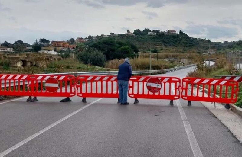 Chiuso il ponte sul fiume San Bartolomeo a Castellammare del Golfo