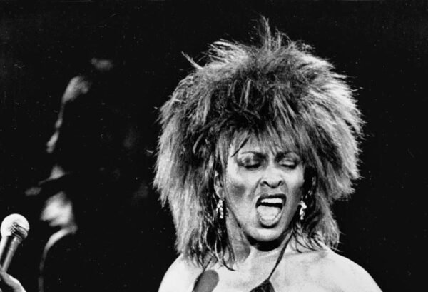 Esce l’inedito di Tina Turner: “Hot For You, Baby, ascoltiamolo !!