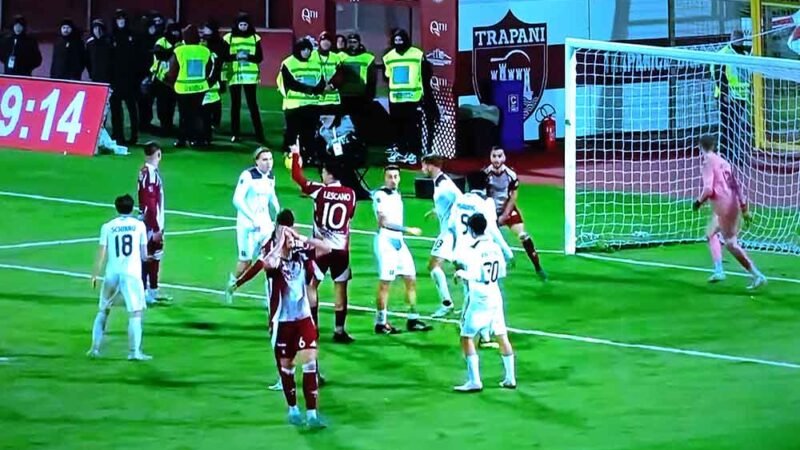 Al Provinciale Trapani-Taranto finisce 3-0. Fuoriprogramma dei tifosi ospiti