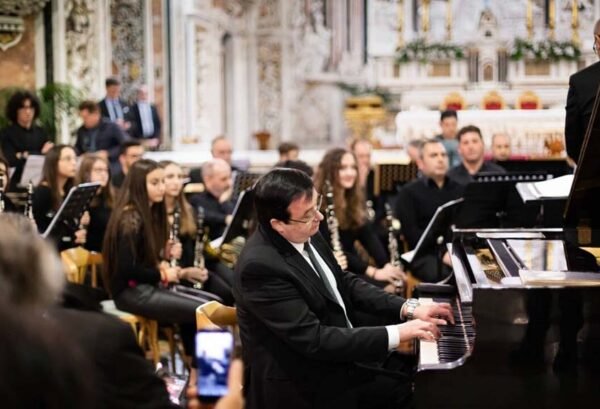 Musica: Franco Foderà: Il Pianista di che Incanta