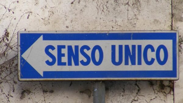 Ripristino senso di marcia in via Marconi