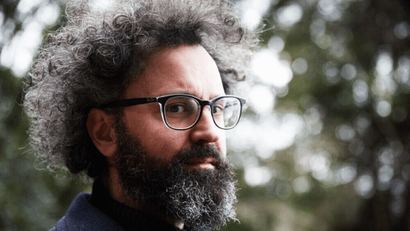 Sanremo 2025: Clamoroso Ribaltone nelle Quote! Simone Cristicchi in Testa tra i Favoriti