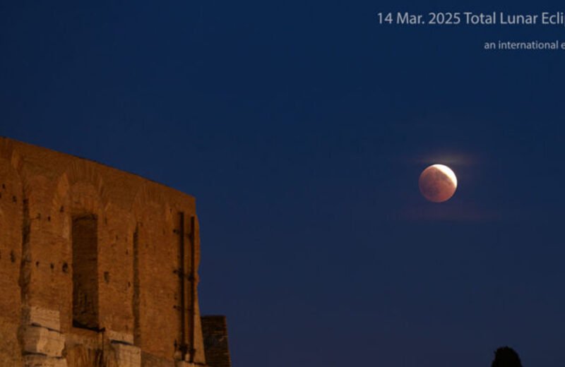 Eclissi totale di Luna: uno spettacolo tra rosso e azzurro [Video]