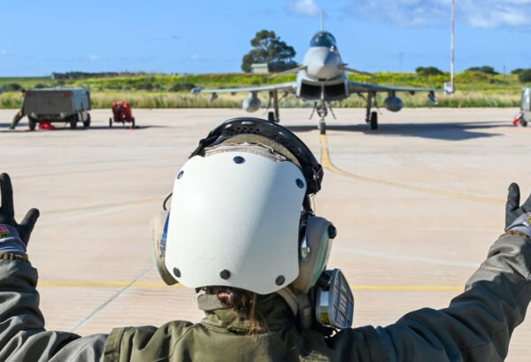 Marsala, cerimonia dell’alzabandiera per il 102° anniversario dell’Aeronautica Militare