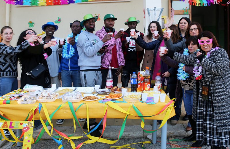 Chiacchiere e Integrazione: il Carnevale Multietnico di Buseto Palizzolo [Video + Interviste]