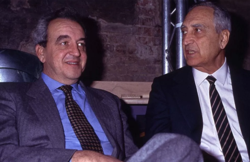 Bruno Pizzul (a sinistra) negli anni '90 in compagnia di Nando Martellini, suo predecessore nelle telecronache Rai della Nazionale italiana.