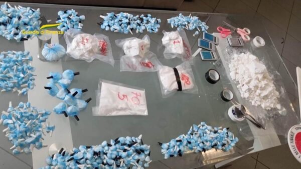 Sequestro record di crack della guardia di finanza a Palermo