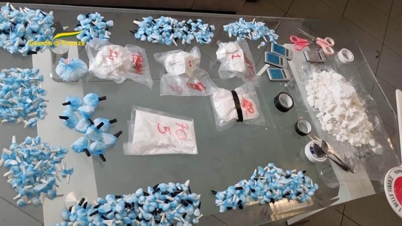 Sequestro record di crack della guardia di finanza a Palermo