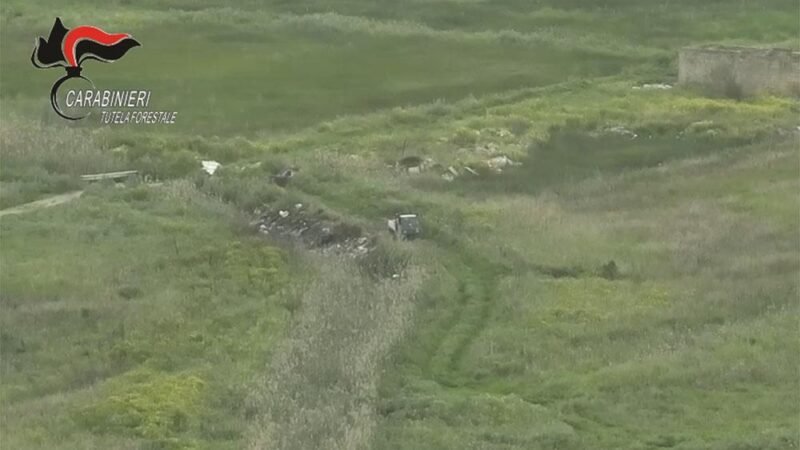 Sorpresi ad abbandonare rifiuti nella riserva, denunciati due pregiudicati [VIDEO]