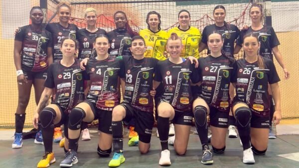 Handball Erice travolge Sassari 43-21: le Arpie continuano la corsa al vertice