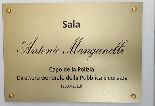 Intitolata al Prefetto Manganelli la sala riunioni del Commissariato di Castelvetrano