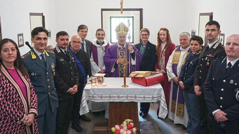 Aperta dal Vescovo la Porta Santa del carcere di Castelvetrano
