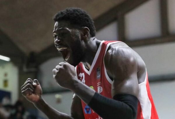 Derek Ogbeide sarà il nuovo centro. Domani l’annuncio