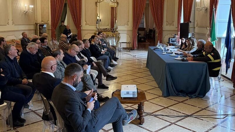 Lotta agli incendi, incontro in Prefettura