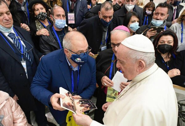 Morte Papa Francesco. Il Papa che aprì le braccia ai pescatori di Mazara sequestrati in Libia