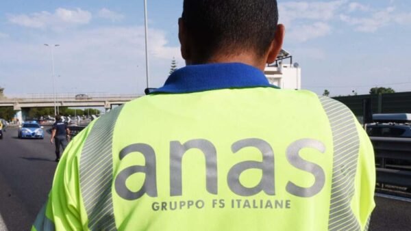 Chiusa la carreggiata dir Trapani sulla A29 km 21.600, causa incidente
