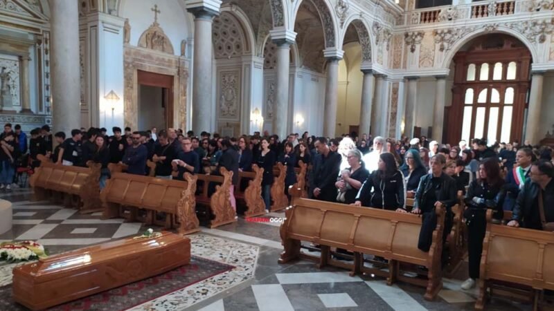 Si sono svolti stamani i funerali di Leonardo Titone
