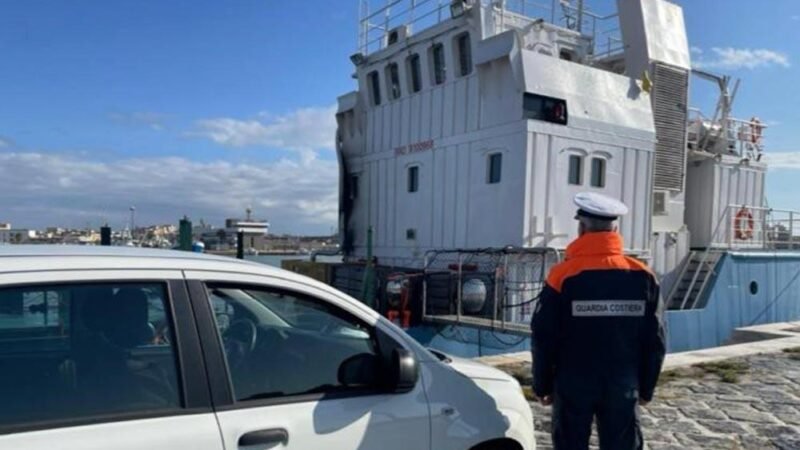 Fermo amministrativo al porto di Mazara per una battente bandiera greca