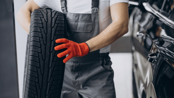 Pneumatici Estivi vs Invernali – differenze Chiave, Prestazioni e Consigli degli Esperti