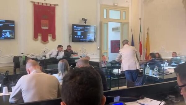 Incapaci di indignarci