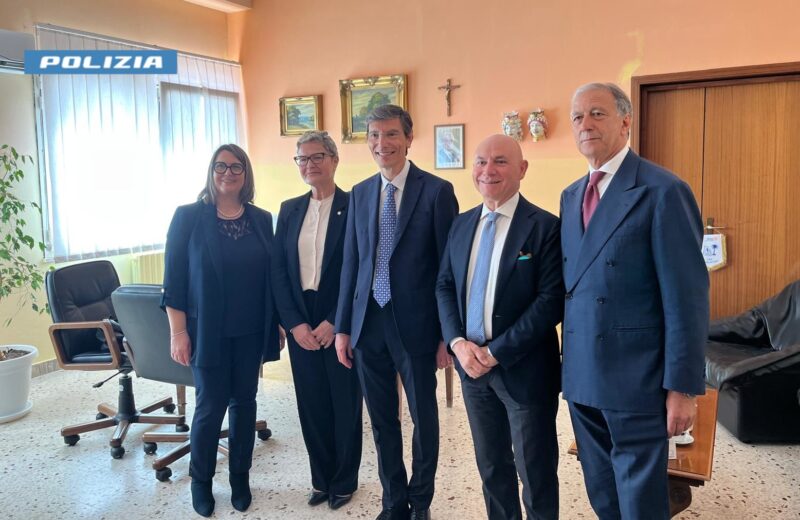 Castelvetrano. Convegno della Polizia su “la droga  alimenta la mafia”