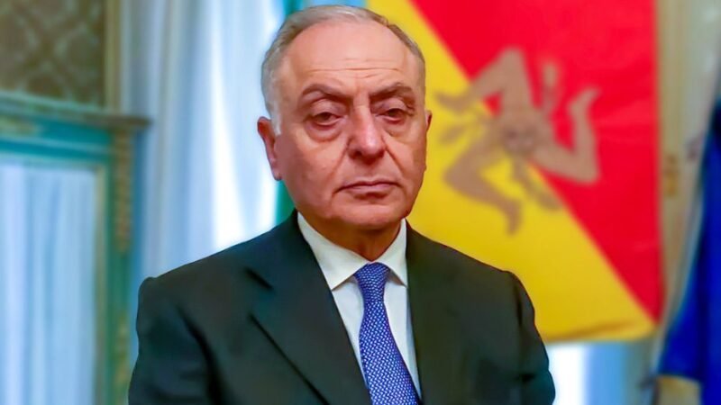 L’ex assessore regionale Roberto Di Mauro, indagato sulle presunte tangenti