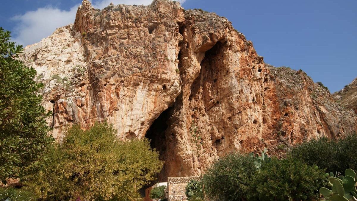 Grotta mangiapane