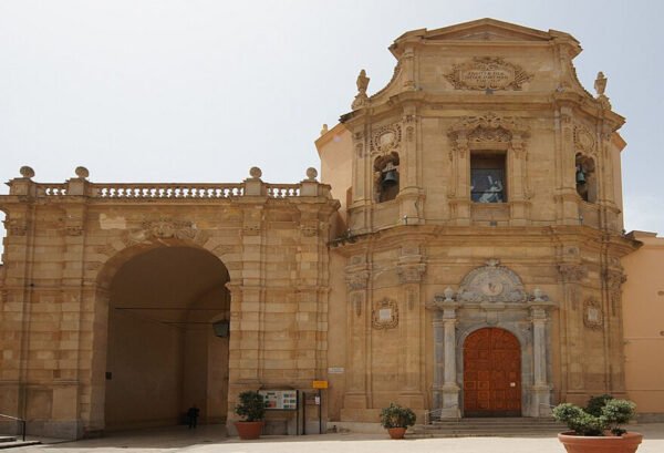 Marsala, ordinanza anti-malamovida su alcol e musica