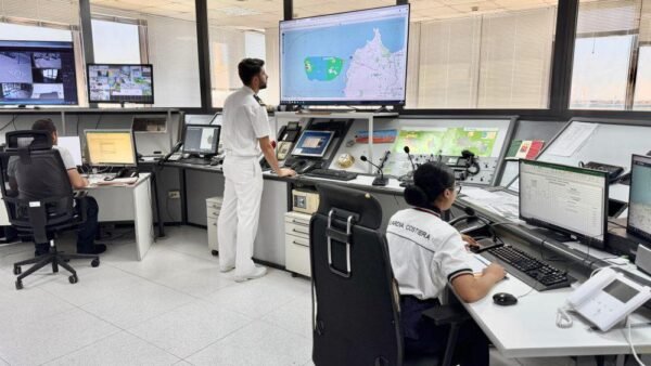 Nave da crociera naviga a circa un miglio da Levanzo, comandante denunciato