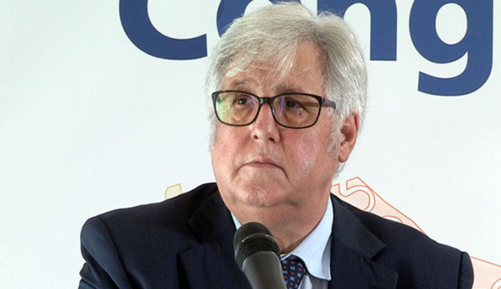 Michele Cappadona, presidente AGCI Sicilia, durante una conferenza stampa sul welfare e le cooperative sociali.