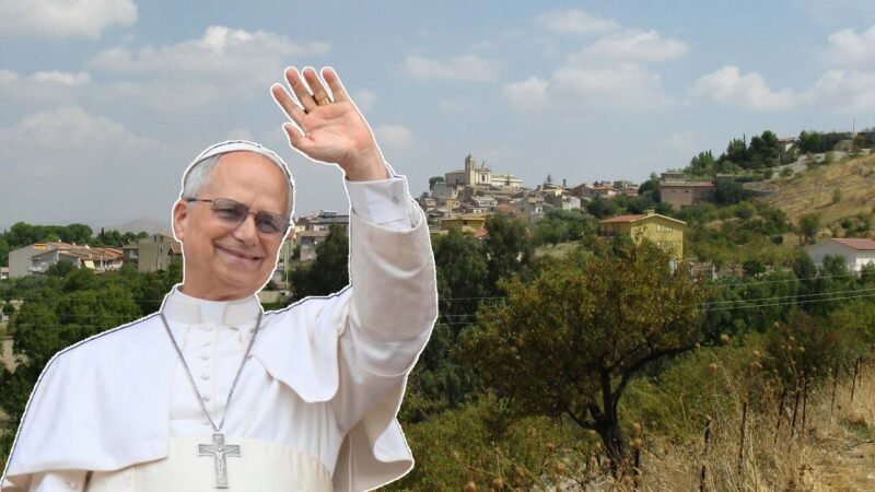 Comitini incontra Papa Leone XIV: memoria, riscatto e un quadro che parla di luna