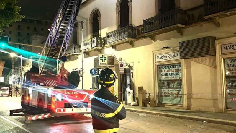 Crollano due solai in un immobile in via dei Mille