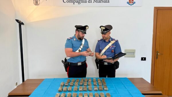 Fermato un 70enne di Trapani con 5 chili di droga nello scooter