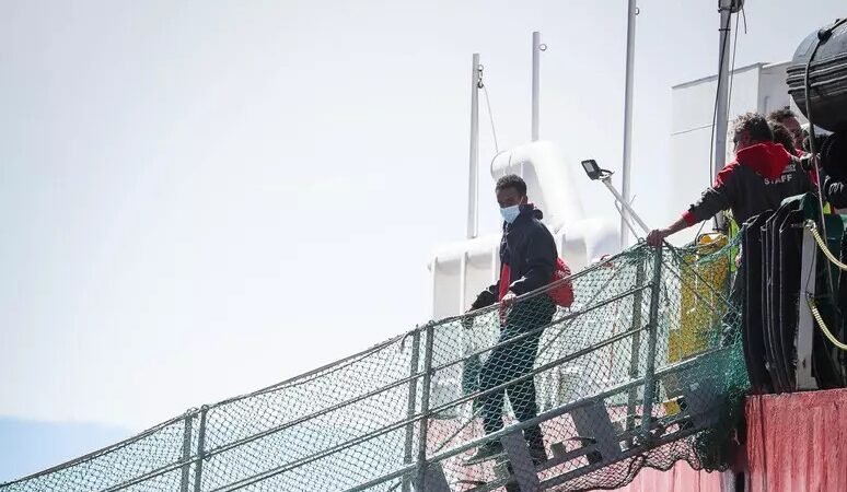 La nave di Emergency recupera 2 cadaveri al largo della Libia